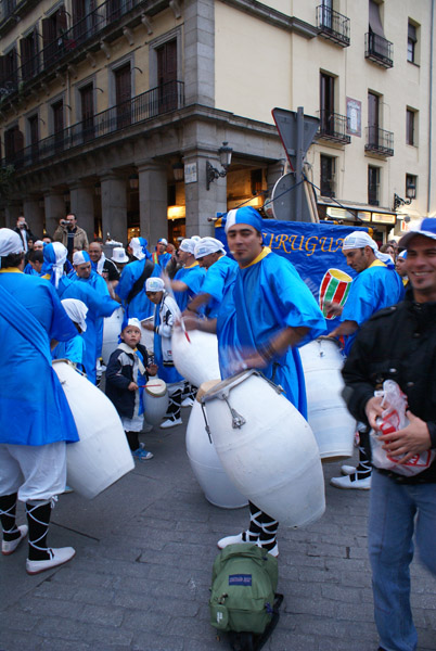 Uruguayos y candombe en Carnaval de Madrid 2008