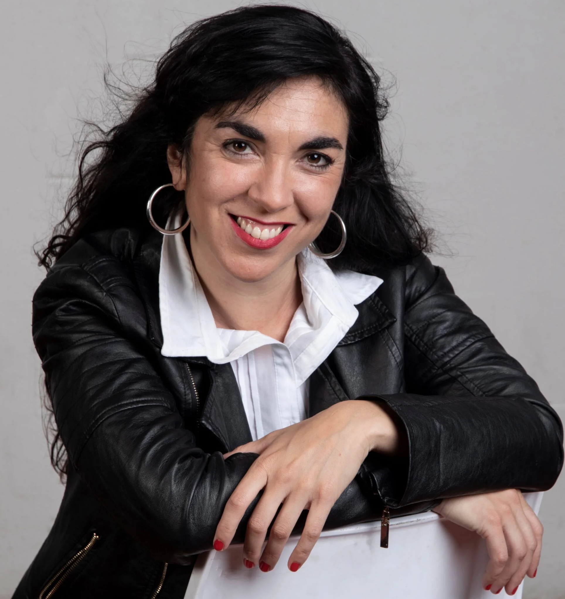 LUCÍA RENTINI Es actriz, directora, dramaturga y cantante uruguaya